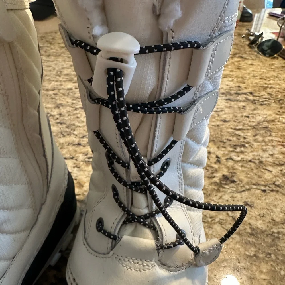 all in motion White and Black Kids Snow Boots